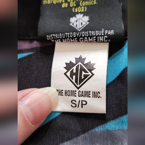 3/$20 - Batman short sleeve shirt sz small - Picture 7 of 9